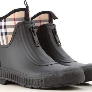Burberry Booties